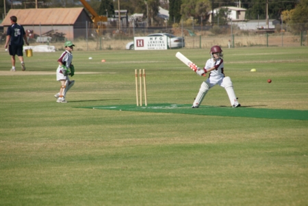 Under11-231008-1 Under11-231008-1