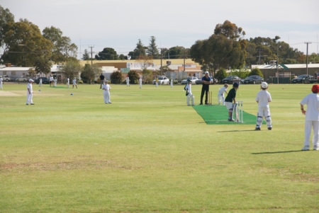 Under11-231008-2