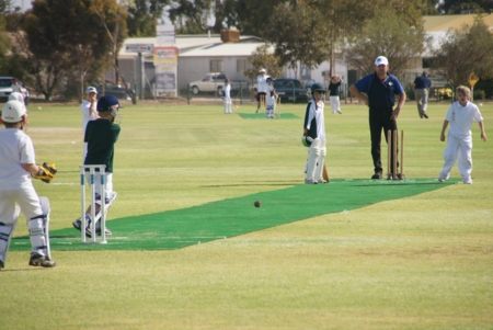 Under11-231008-3