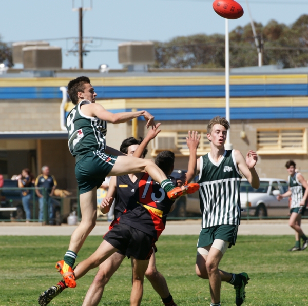 ThirdsGrandFinal2014 09